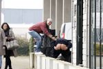 Wilnis 16 februari 2023
Andre Hazes krijgt de sleutel van zijn nieuwe huis nadat hij bij de Notaris is geweest.
Zij PAen neef Djarno waren er ook bij .
Djarno Hofland in blote kont en Andre Hazes