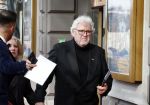 Amsterdam 5 maart 2023
Premiere les Miserables in Carre. Ernst daniel Smid met partner