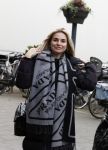 Amsterdam 3 maart 2023
Gaby Blaaser zwanger in Amsterdam zuid met een vriendin en haar hond