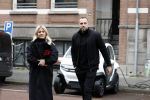 Amsterdam 21 februari 2023
Johnny Heitinga en zijn vrouw Charlotte Sophie in hun nieuwe Eli Zero stads wagentje.