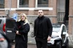 Amsterdam 21 februari 2023
Johnny Heitinga en zijn vrouw Charlotte Sophie in hun nieuwe Eli Zero stads wagentje.