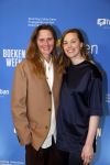 Amsterdam 10 maart 2023
Boekenbal 2023 in de schouwburg van Amsterdam.
Maartje Wortel met vriendin Femke Heemskerk