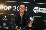 Leusden 6 maart 2023
Uitreiking Edisons in het AFAS theater .
Mart Hoogkamer kwam met zijn vriendin . Mart won een edison voor beste Nederlandse song
