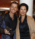 Leusden 6 maart 2023
Uitreiking Edisons in het AFAS theater .
Mart Hoogkamer kwam met zijn vriendin . Mart won een edison voor beste Nederlandse song.
Mart met staatssecretaris Gunay Uslu