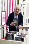 Amsterdam 22 februari 2023
Peter Romer signeert zijn nieuwste Baantjer boek op de huishoudbeurs.