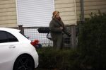 Vinkeveen Abcoude 16 februari 2023
Roxeanne Hazes en haar man Erik Zwennes gaan vanaf hun huis naar Abcoude waar Roxeanne boodschappen doet bij de HEMA
