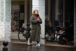 Vinkeveen Abcoude 16 februari 2023
Roxeanne Hazes en haar man Erik Zwennes gaan vanaf hun huis naar Abcoude waar Roxeanne boodschappen doet bij de HEMA
