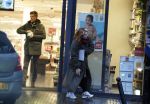 Vinkeveen Abcoude 16 februari 2023
Roxeanne Hazes en haar man Erik Zwennes gaan vanaf hun huis naar Abcoude waar Roxeanne boodschappen doet bij de HEMA