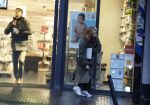 Vinkeveen Abcoude 16 februari 2023
Roxeanne Hazes en haar man Erik Zwennes gaan vanaf hun huis naar Abcoude waar Roxeanne boodschappen doet bij de HEMA