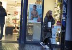 Vinkeveen Abcoude 16 februari 2023
Roxeanne Hazes en haar man Erik Zwennes gaan vanaf hun huis naar Abcoude waar Roxeanne boodschappen doet bij de HEMA