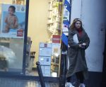 Vinkeveen Abcoude 16 februari 2023
Roxeanne Hazes en haar man Erik Zwennes gaan vanaf hun huis naar Abcoude waar Roxeanne boodschappen doet bij de HEMA