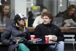 Amsterdam 8 maart 2023
Soy Kroon en Tina de Bruin op terras in Amsterdam zuid
