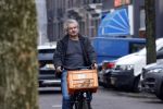 Amsterdam 15 februari 2023
Victor Reinier op de fiets in Amsterdam zuid.
