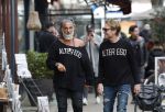 Amsterdam 20 januari 2024
Bas Smit en Zeus met Alter Ego truien op de cornelis schuytstraat