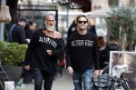Amsterdam 20 januari 2024
Bas Smit en Zeus met Alter Ego truien op de cornelis schuytstraat