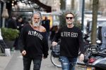 Amsterdam 20 januari 2024
Bas Smit en Zeus met Alter Ego truien op de cornelis schuytstraat