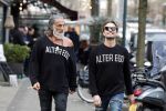 Amsterdam 20 januari 2024
Bas Smit en Zeus met Alter Ego truien op de cornelis schuytstraat