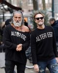 Amsterdam 20 januari 2024
Bas Smit en Zeus met Alter Ego truien op de cornelis schuytstraat