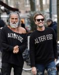 Amsterdam 20 januari 2024
Bas Smit en Zeus met Alter Ego truien op de cornelis schuytstraat