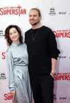 Amsterdam 21 januari 2024
Premiere Jesus Christ Superstar in het DeLaMar theater. Birgit Schuurman met vriend