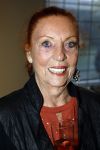 Breukelen 12 februari 2024
Ria Valk viert haar 65 jarig artiesten jubileum en krijgt een koninklijk onderscheiding van de burgemeester van de Ronde Venen. Carry Tefsen
