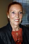 Breukelen 12 februari 2024
Ria Valk viert haar 65 jarig artiesten jubileum en krijgt een koninklijk onderscheiding van de burgemeester van de Ronde Venen. Carry Tefsen
