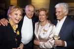 Breukelen 12 februari 2024
Ria Valk viert haar 65 jarig artiesten jubileum en krijgt een koninklijk onderscheiding van de burgemeester van de Ronde Venen. Conny Vink Peter Koelewijn Ria Valk en Ben Cramer