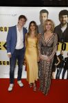 Amsterdam 29 januari 2024
Premiere Scotoe in Tuschinski met oa in de cast Sinan Eroglu Mohammed Chara Rose Bertram Said Boumazoughe Melisa Asli Pamuk Ferdi Stofmeel Daphne Deckers Emma Deckers en Oscar Aerts. Daphne Deckers met Alec Deckers en vriendin