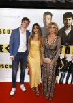 Amsterdam 29 januari 2024
Premiere Scotoe in Tuschinski met oa in de cast Sinan Eroglu Mohammed Chara Rose Bertram Said Boumazoughe Melisa Asli Pamuk Ferdi Stofmeel Daphne Deckers Emma Deckers en Oscar Aerts. Daphne Deckers met Alec Deckers en vriendin
