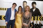 Amsterdam 29 januari 2024
Premiere Scotoe in Tuschinski met oa in de cast Sinan Eroglu Mohammed Chara Rose Bertram Said Boumazoughe Melisa Asli Pamuk Ferdi Stofmeel Daphne Deckers Emma Deckers en Oscar Aerts. Daphne Deckers met Alec Deckers en vriendin