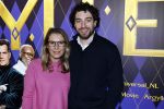 Amsterdam 30 januari 2024
Premiere Argylle in Pathe Arena. Elle v Rijn met zoon