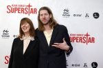 Amsterdam 21 januari 2024
Premiere Jesus Christ Superstar in het DeLaMar theater. Frank v d Lende met zijn moeder