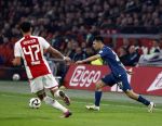 Amsterdam, 3 Februari 2024 AJAX-PSV, eindstand 1-1
Kompetitie Seizoen 2023-2024
Hirving Lozano en Anton Gaaei