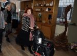 Breukelen 12 februari 2024
Ria Valk viert haar 65 jarig artiesten jubileum en krijgt een koninklijk onderscheiding van de burgemeester van de Ronde Venen. Imca Marina kwam met haar hondje