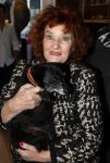 Breukelen 12 februari 2024
Ria Valk viert haar 65 jarig artiesten jubileum en krijgt een koninklijk onderscheiding van de burgemeester van de Ronde Venen. Imca Marina kwam met haar hondje