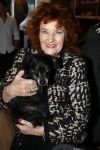 Breukelen 12 februari 2024
Ria Valk viert haar 65 jarig artiesten jubileum en krijgt een koninklijk onderscheiding van de burgemeester van de Ronde Venen. Imca Marina kwam met haar hondje