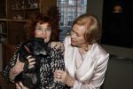 Breukelen 12 februari 2024
Ria Valk viert haar 65 jarig artiesten jubileum en krijgt een koninklijk onderscheiding van de burgemeester van de Ronde Venen. Imca Marina kwam met haar hondje