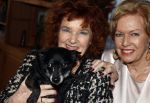 Breukelen 12 februari 2024
Ria Valk viert haar 65 jarig artiesten jubileum en krijgt een koninklijk onderscheiding van de burgemeester van de Ronde Venen. Imca Marina kwam met haar hondje