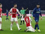 Amsterdam, 3 Februari 2024 AJAX-PSV, eindstand 1-1
Kompetitie Seizoen 2023-2024
Ismael Saibari  Jordan Henderson en Kenneth Taylor