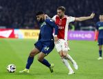 Amsterdam, 3 Februari 2024 AJAX-PSV, eindstand 1-1
Kompetitie Seizoen 2023-2024
Ismael Saibari en Jordan Henserson
