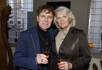 Breukelen 12 februari 2024
Ria Valk viert haar 65 jarig artiesten jubileum en krijgt een koninklijk onderscheiding van de burgemeester van de Ronde Venen. Jacques Herb met partner
