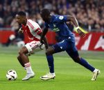 Amsterdam, 3 Februari 2024 AJAX-PSV, eindstand 1-1
Kompetitie Seizoen 2023-2024
Jordan Henderson en Jordan Teze