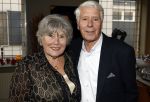 Breukelen 12 februari 2024
Ria Valk viert haar 65 jarig artiesten jubileum en krijgt een koninklijk onderscheiding van de burgemeester van de Ronde Venen. Klaas Wilting met zijn vrouw