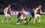 Amsterdam, 3 Februari 2024 AJAX-PSV, eindstand 1-1
Kompetitie Seizoen 2023-2024
Luuk de Jong met Kenneth Taylor Jorrel Hato Borna Sosa en Mauro Junior