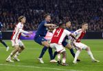 Amsterdam, 3 Februari 2024 AJAX-PSV, eindstand 1-1
Kompetitie Seizoen 2023-2024
Luuk de Jong met Kenneth Taylor Jorrel Hato Borna Sosa en Mauro Junior