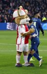 Amsterdam, 3 Februari 2024 AJAX-PSV, eindstand 1-1
Kompetitie Seizoen 2023-2024
Mascotte AJAX Lucky