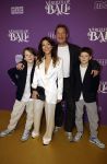 Den Bosch 27 januari 2024
Premiere verliefd op ibiza in de Brabant Hallen. Nadja Hupscher kwam met haar man en zoons