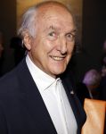 Breukelen 12 februari 2024
Ria Valk viert haar 65 jarig artiesten jubileum en krijgt een koninklijk onderscheiding van de burgemeester van de Ronde Venen. Peter Koelewijn