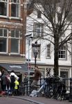 Amsterdam 7 februari 2024
Prinses Amalia woont weer in Amsterdam . Haar huis en de grachten zijn gigantisch goed beveiligd met heel veel beveiligingscamera's . OOk publiek / nieuwsgierigen blijven voor haar huis staan kijken .