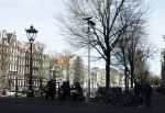 Amsterdam 7 februari 2024
Prinses Amalia woont weer in Amsterdam . Haar huis en de grachten zijn gigantisch goed beveiligd met heel veel beveiligingscamera's . OOk publiek / nieuwsgierigen blijven voor haar huis staan kijken .